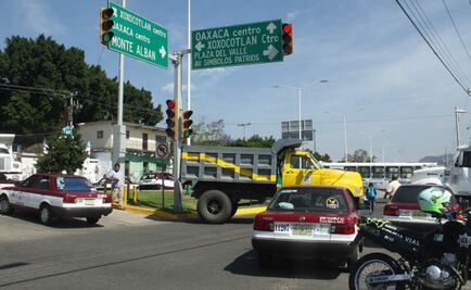 Transportistas de CTM realizan bloqueos en Oaxaca