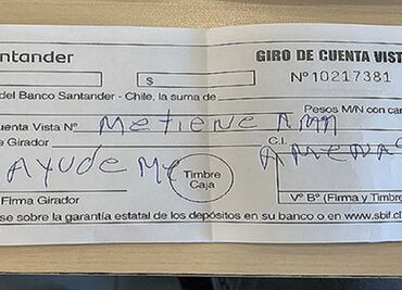 "Ayúdenme", escribe hombre secuestrado y obligado a retirar dinero en sucursal bancaria
