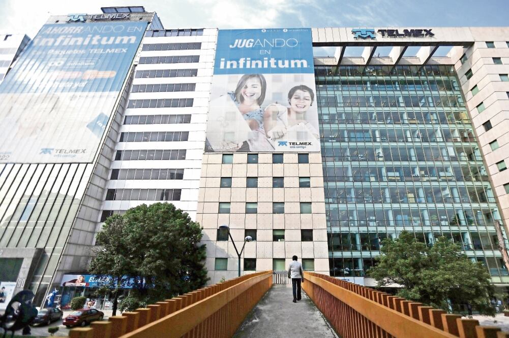 Teléfonos de México no atendió las solicitudes de Axtel para tener acceso a puertos y/o enlaces de interconexión de larga distancia, explican magistrados que confirman multa por 49 mdp. (ARCHIVO EL UNIVERSAL)