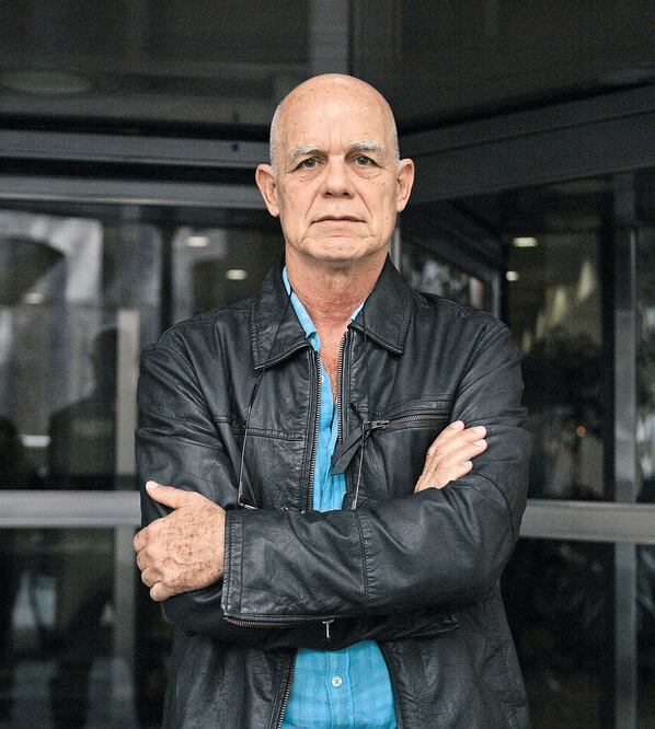 El autor cubano participará mañana en el Hay Festival Ciudad de México (ALEJANDRO ACOSTA. ELUNIVERSAL)