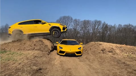 En video: Youtuber salta sobre un Lamborghini Aventador en una Urus 