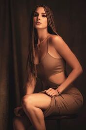 Ary Tenorio tiene el vestido de animal print que será tu obsesión