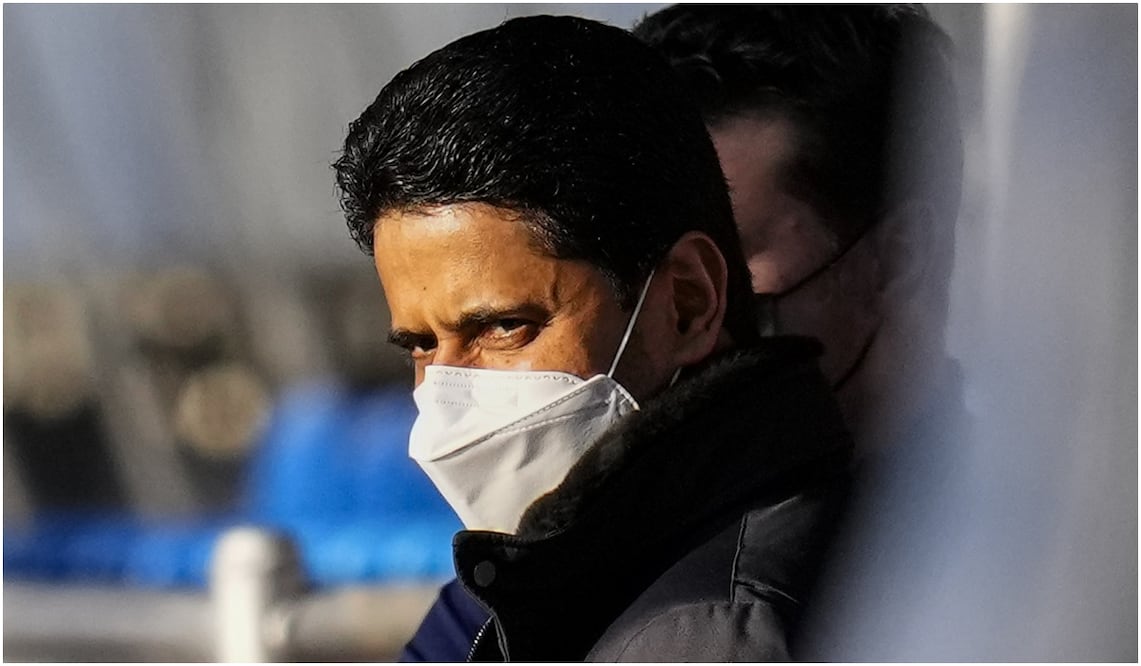 Nasser Al-Khelaïfi, presidente del PSG, rompe banderín del asistente tras la derrota con el Real Madrid / FOTO: AP