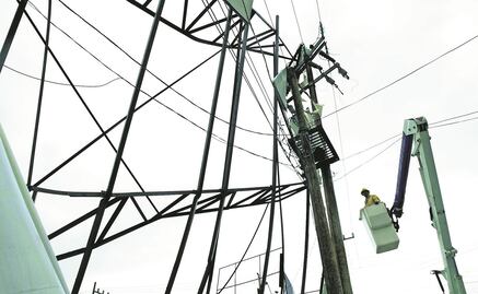 CCE: es inaceptable reformar ley eléctrica con manipulación