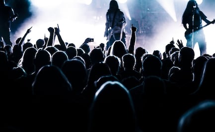 ¿Qué son los kpopers, el fenómeno musical presente en shows y redes?