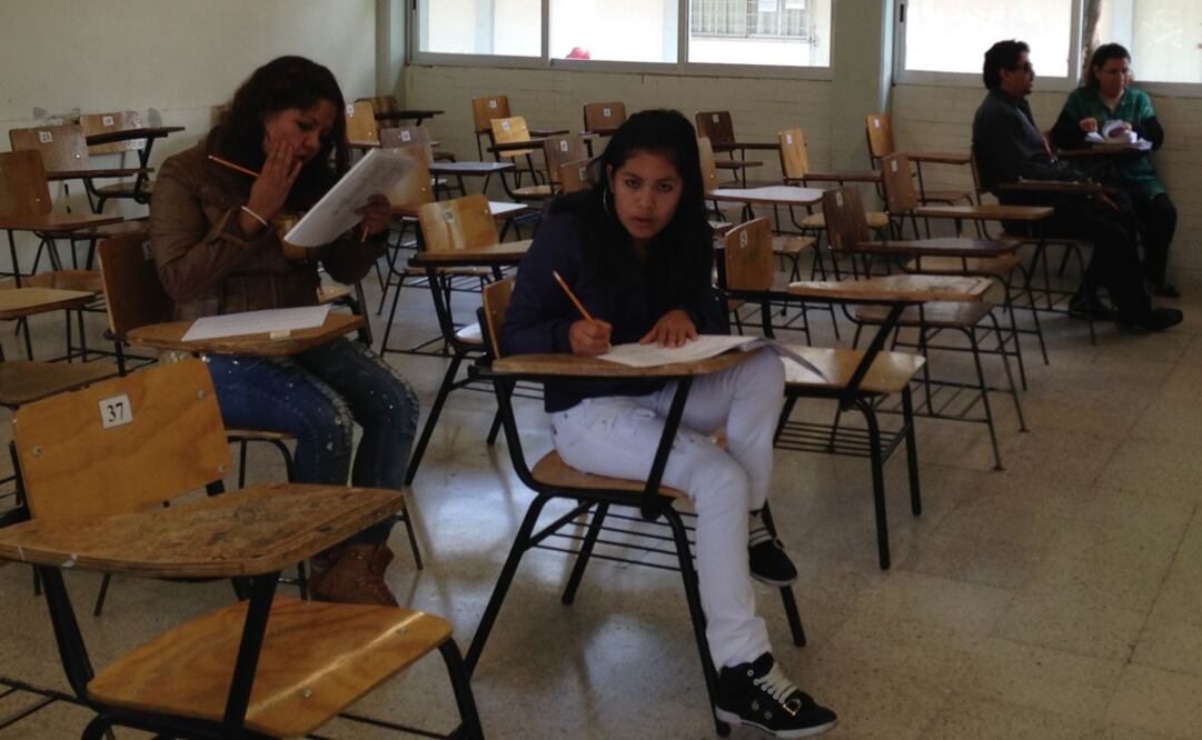 Tres adolescentes obtuvieron el mejor puntaje, que este año fue de 126 aciertos; es decir, sólo tuvieron dos errores. Foto: Archivo / EL UNIVERSAL