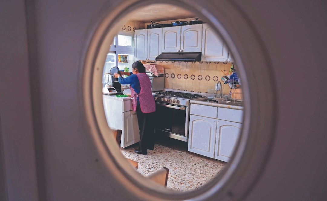 En México, 90.2% de las personas que se dedican al trabajo doméstico remunerado son mujeres, de acuerdo con la ENOE del Inegi. Foto: Archivo/ EL UNIVERSAL