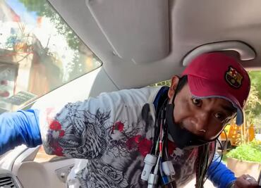 Video. “Ahora me la compras a huevo”, ambulante intenta golpear a conductor que no quiso adquirir su producto