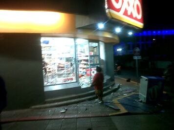 Tzotziles de Chenalhó vandalizan negocios