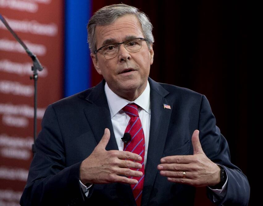 Jeb Bush es hijo de George Herbert Bush y hermano de George Walker Bush, ambos ex presidentes de Estados Unidos (Archivo. EL UNIVERSAL)