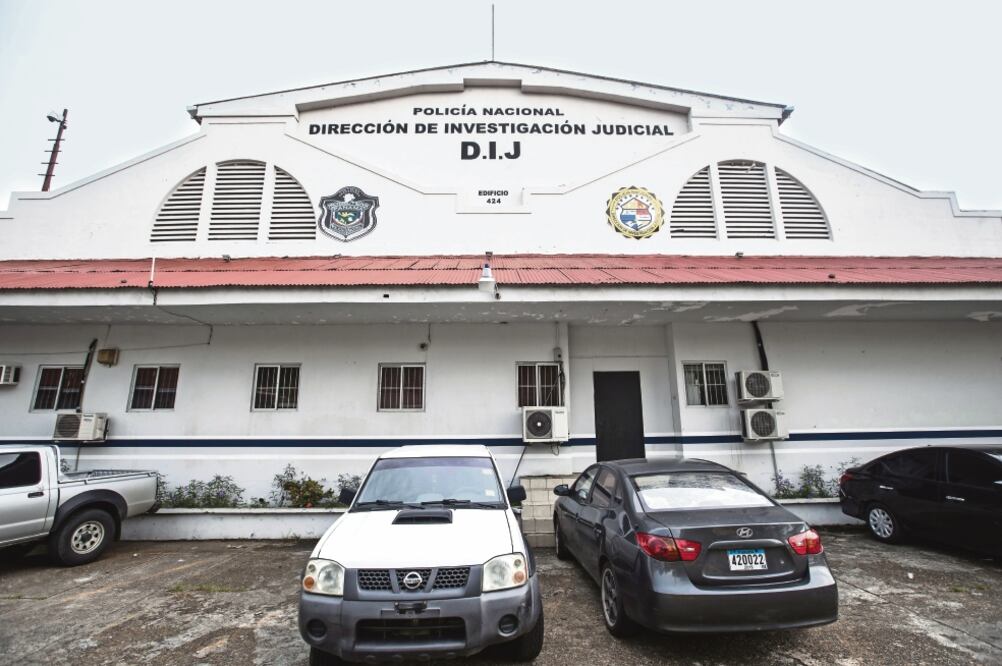 El ex gobernador Roberto Borge está recluido en la Dirección de Investigación Judicial de la policía. Una fuente del penal declara que el político se baña y hace sus necesidades en el mismo espacio al que van los otros detenidos. (GERMÁN ESPINOSA)