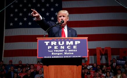 Trump denuncia que funcionarios de Obama trabajan para proteger a Clinton