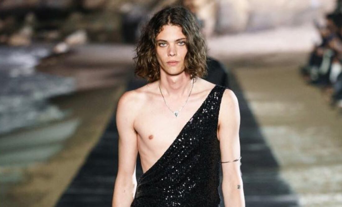 La marca brasileña Havaianas se une al gigante Saint Laurent Foto: Instagram