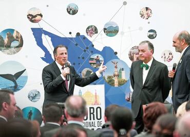Meade promete reforzar el Programa Prospera