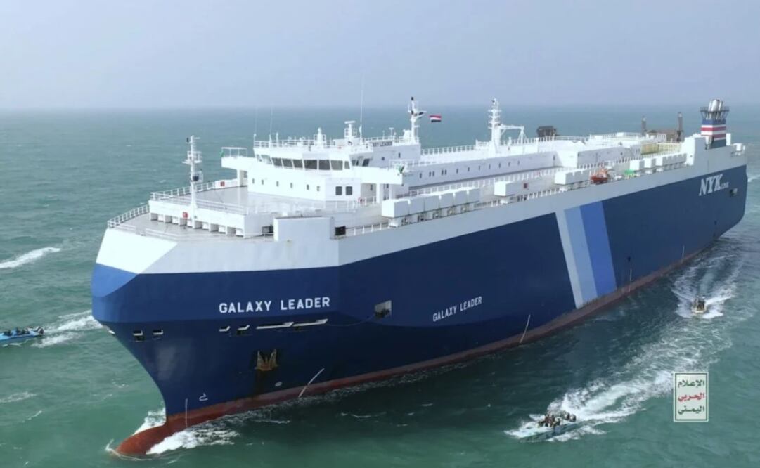 Galaxy Leader, un transportador de vehículos que fue capturado en noviembre de 2023 por los rebeldes hutíes. Foto: AP