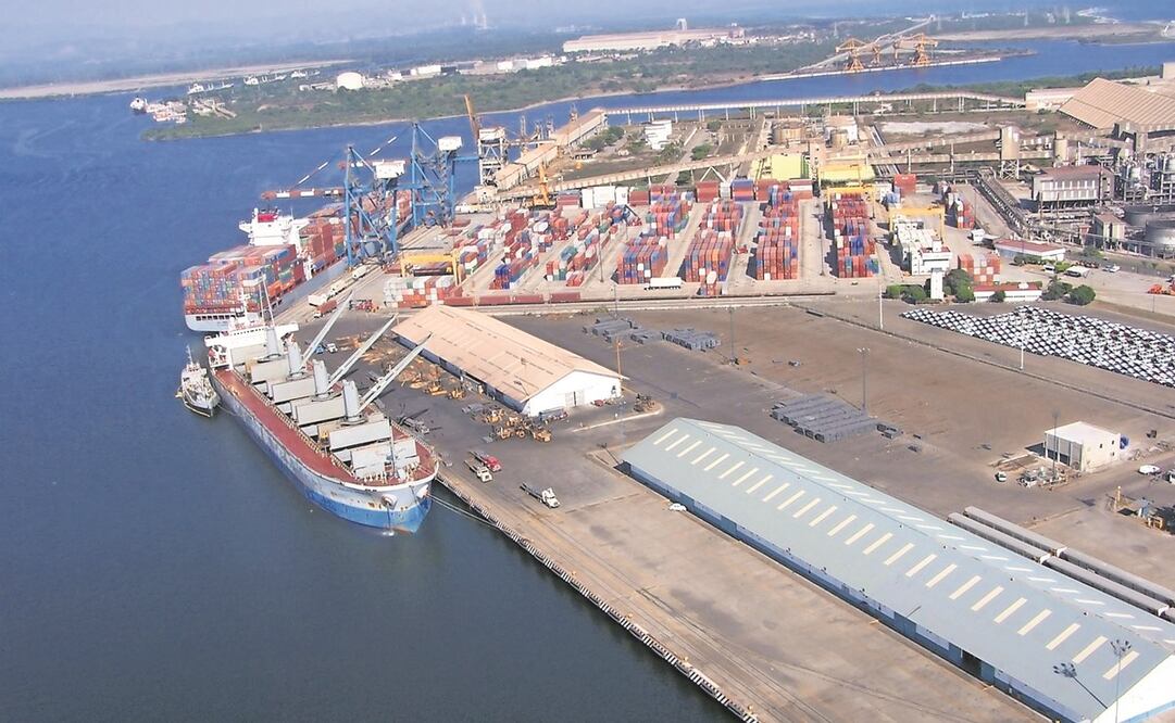 La Semar busca sustituir el actual sistema de iluminación de la Administración del Sistema Portuario Nacional Lázaro Cárdenas.  Foto: Archivo/EL UNIVERSAL.