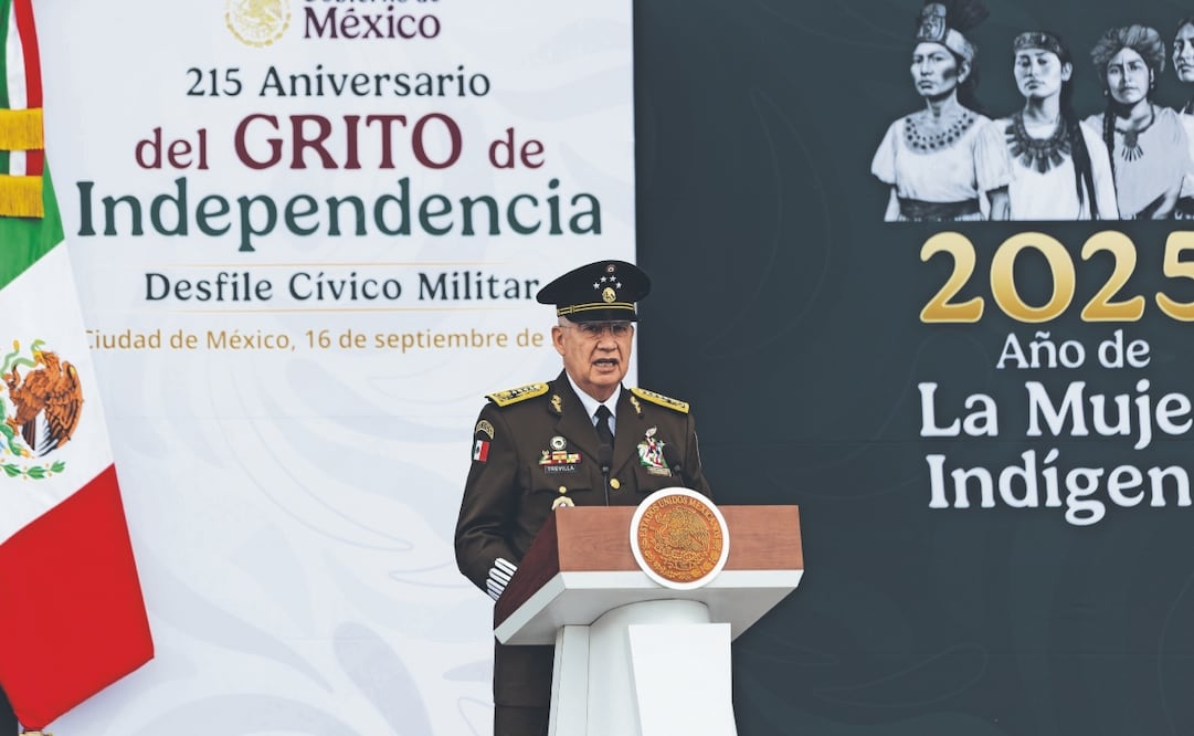 Ricardo Trevilla afirmó que las Fuerzas Armadas se sienten orgullosas de participar en el desfile que por primera vez tiene a una mujer al frente. Foto: de HUGO SALVADOR. EL UNIVERSAL