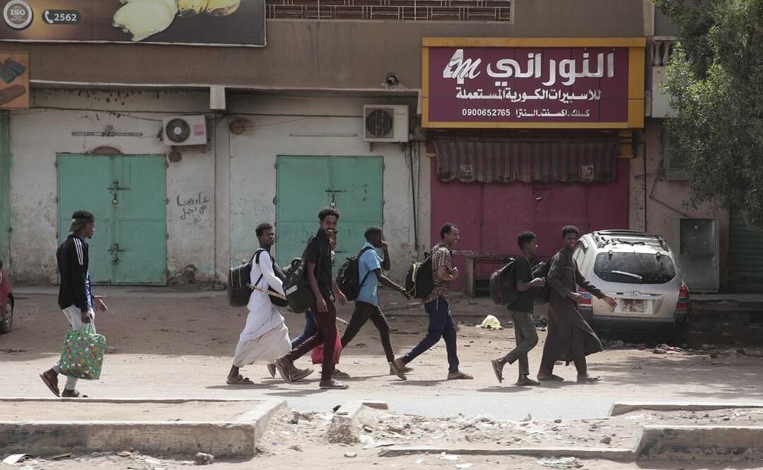 La embajada de EU en Sudán apuntó que "hay información incompleta sobre convoyes importantes que salen de Jartum en dirección a Port Sudan. Foto: AP