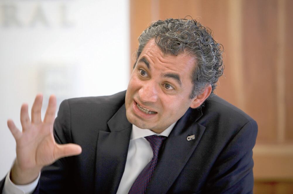 El dirigente nacional del PRI, Enrique Ochoa Reza, asegura que el presidente Enrique Peña Nieto disfruta de cabal salud (ARCHIVO EL UNIVERSAL)