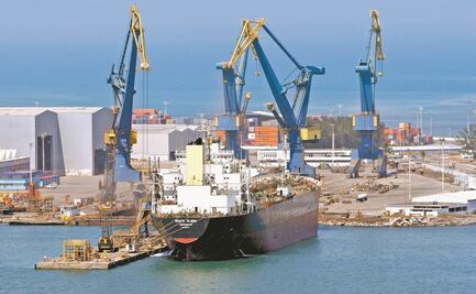 Lista ley para que Semar se haga cargo de puertos como lo ordenó AMLO; acusan militarización