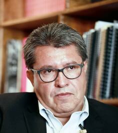 Monreal mete en aprietos a Morena