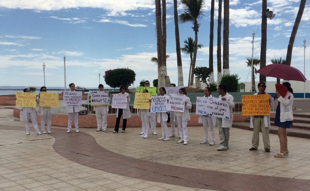 Médicos se suman a protestas en estados