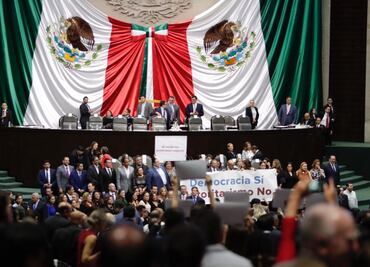 Congreso guarda minuto de silencio por víctimas en Coatzacoalcos