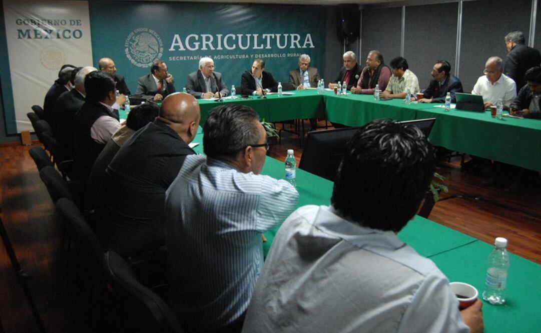 Diálogo entre el secretario de Agricultura y Desarrollo Rural y representantes del movimiento “El campo es de todos" / Tomada de Twitter @vmva1950