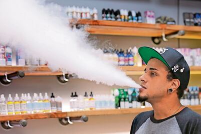 Crece el mercado negro de vapeo