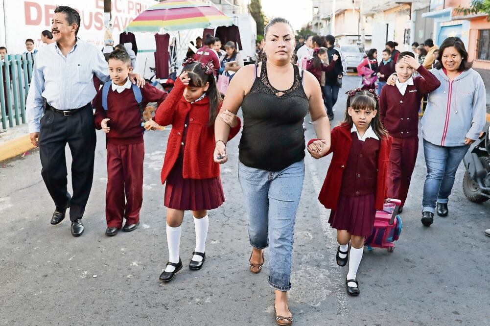 En la capital del país, 8 mil 251 centros, desde educación inicial, básica, med ia superior y superior, volverán a sus actividades cotidianas (ARCHIVO EL UNIVERSAL)