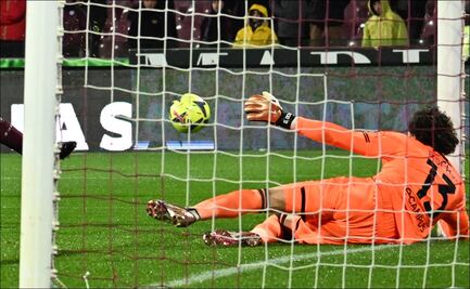 Guillermo Ochoa se lleva, otra vez, halagos de la Serie A tras el juego ante Napoli