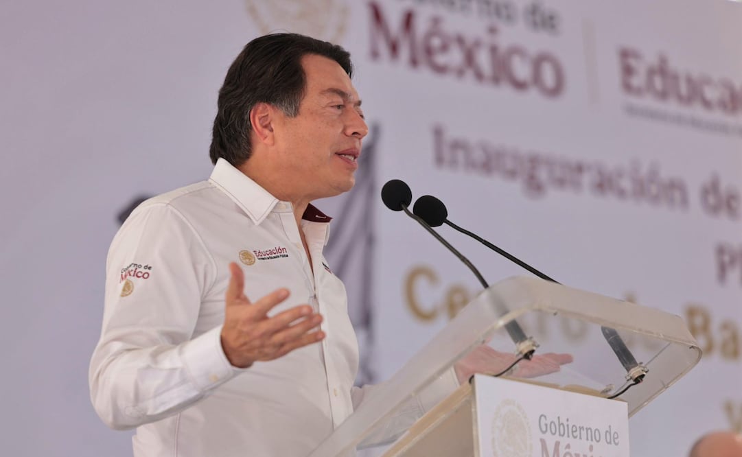 Mario Delgado Carrillo, secretario de Educación Pública en evento en Tlaxcala.  Foto: Presidencia