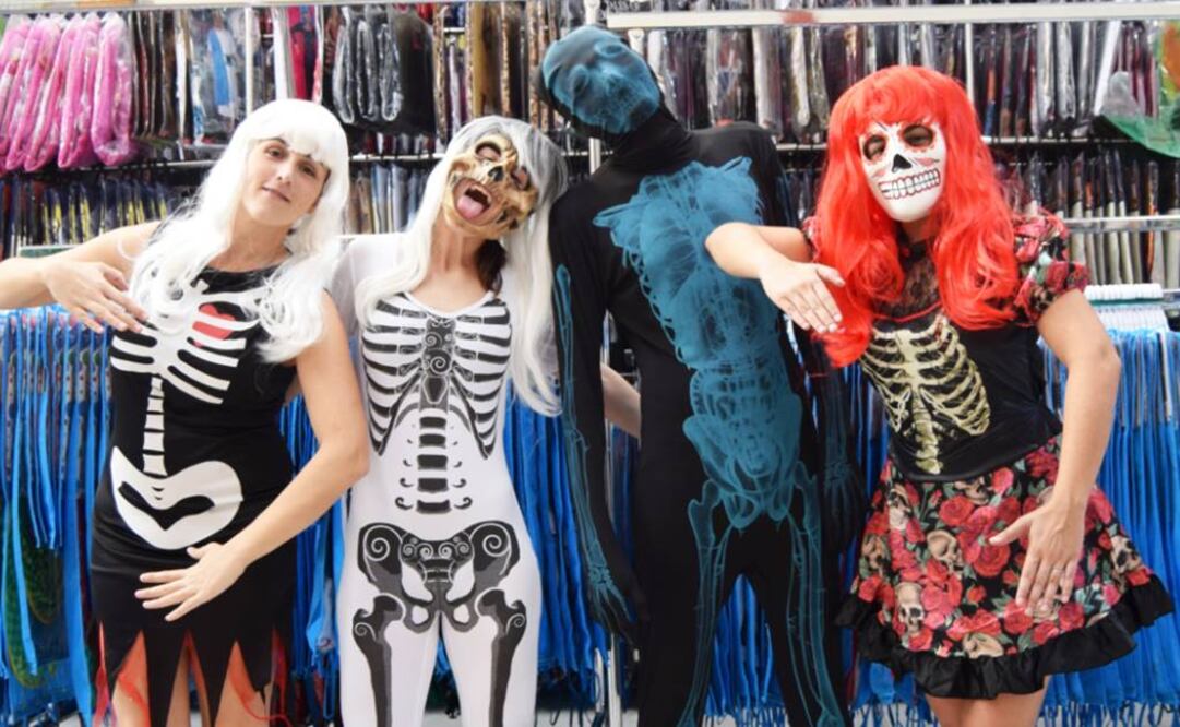 A partir de los 30 años es más común comprar los disfraces en pareja o grupos pequeños. Foto: EFE / Impulsivos. es