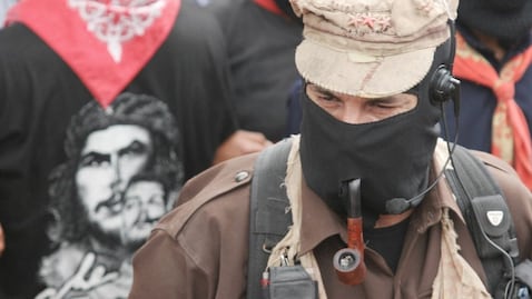 Las 3 vidas del subcomandante Marcos, el personaje más emblemático del movimiento zapatista