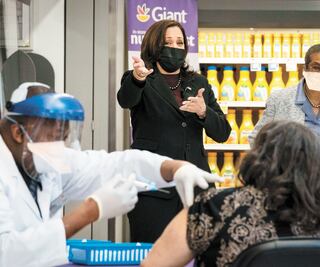 Estados Unidos celebra los 50 millones de vacunados