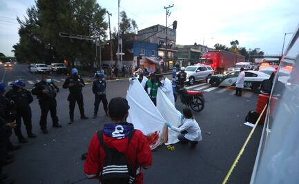 Muere motociclista en choque contra el Metrobús