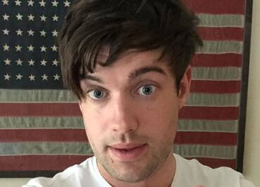 Critican primer personaje abiertamente homosexual de Disney