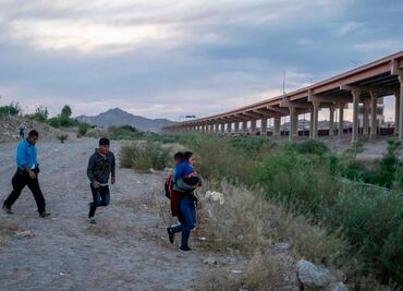 "La ganancia de la tragedia", el rentable negocio de la crisis migratoria en frontera de EU