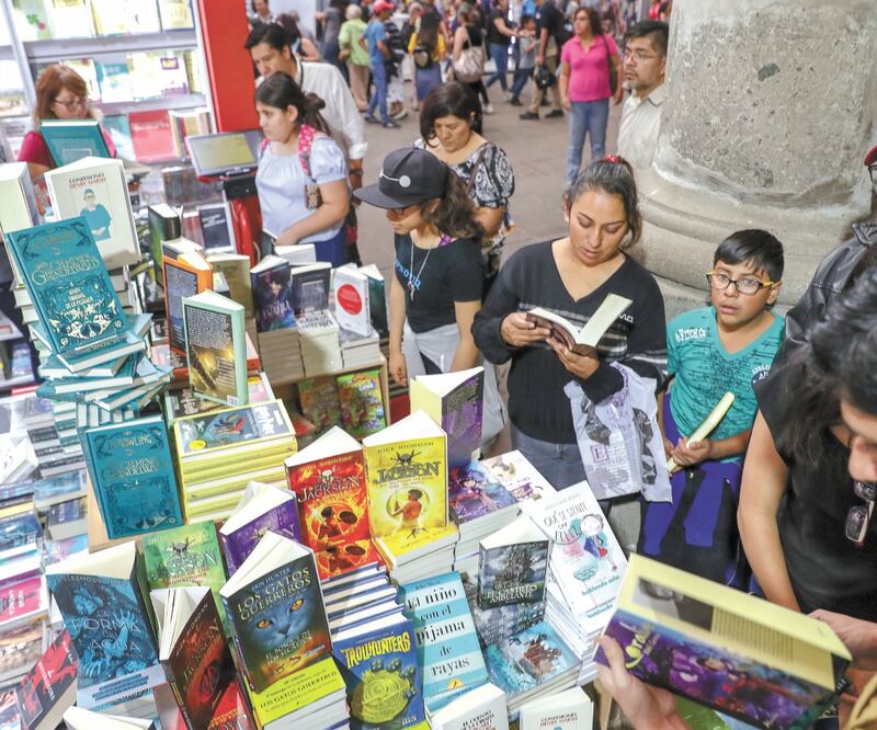 La Comisión Universitaria para la Atención de Emergencia del Coronavirus dio a conocer que a partir del 23 de marzo se suspenderán eventos masivos, seminarios, simposios e incluso entregas de diplomas. ARCHIVO EL UNIVERSAL