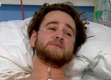 Antivacunas amenazan a paciente por "actuar" tener Covid-19