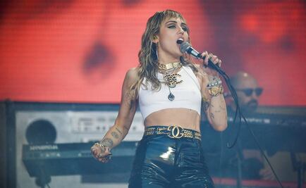 Miley Cyrus calienta el verano mostrando su trasero