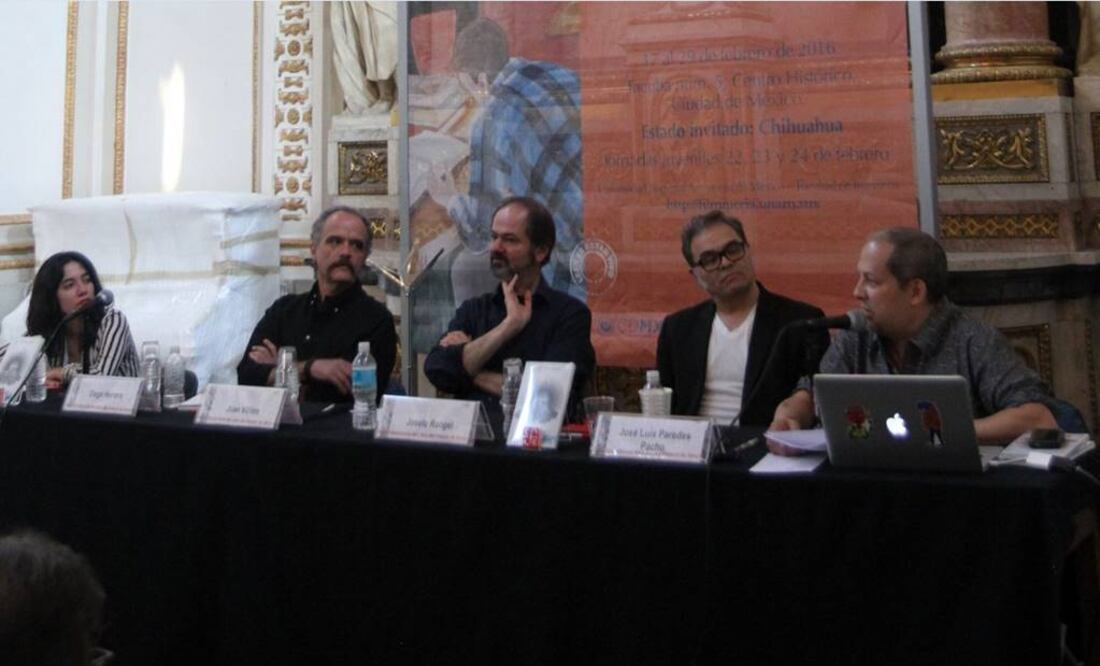 Durante la presentación, Villoro estuvo acompañado de los rockeros Joselo Rangel, José Luis Paredes y Diego Herrera. (FOTO: Notimex)