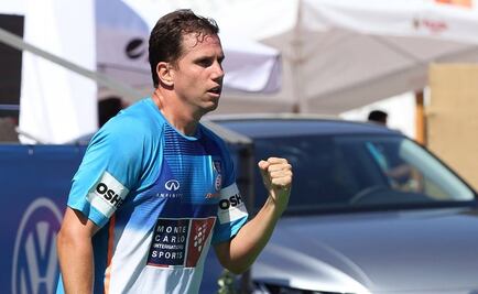 Hospitalizan a jugador de pádel por romper el cristal de una pista 