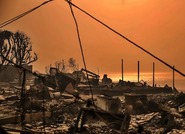 FOTOS: Incendios en Los Ángeles dejan imágenes apocalípticas