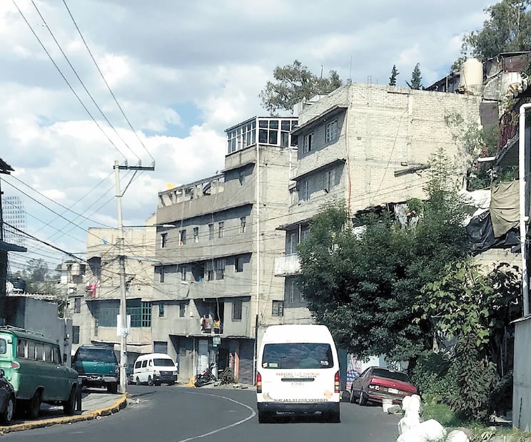 Avenida San Esteban, el puente de El Molinito y la avenida Naucalpan, entre La Cañada. | Foto: Archivo, Rebeca Jiménez, EL UNIVERSAL. 