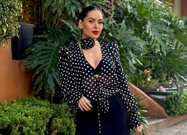 Galilea Montijo impacta con chamarra y minifalda efecto piel