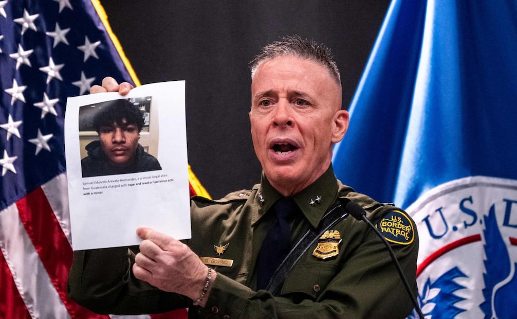 El estilo combativo de Bovino marca las redadas, Trump lo sustituye para reducir la presión política. (26/01/26) Foto: AFP