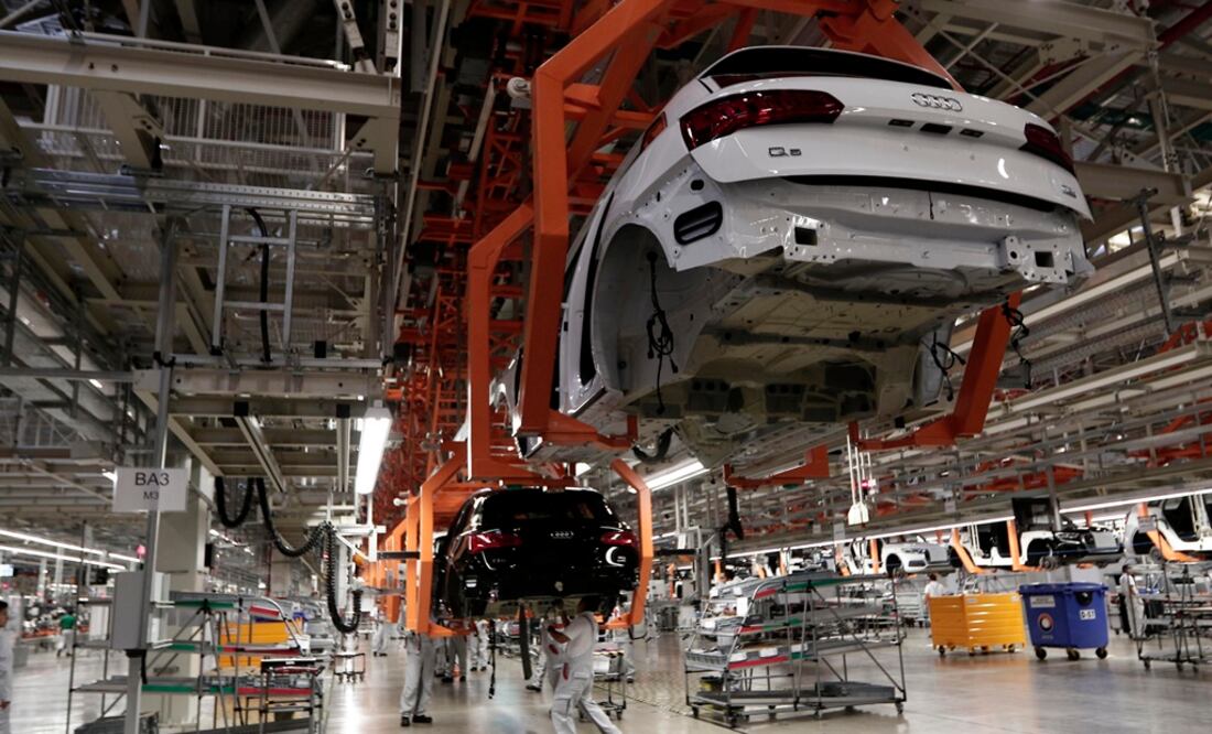 En cuanto a producción de vehículos con nuevas tecnologías como autos eléctricos e híbridos, de enero a junio se fabricaron 117 mil 850 unidades. Foto: EFE/Archivo