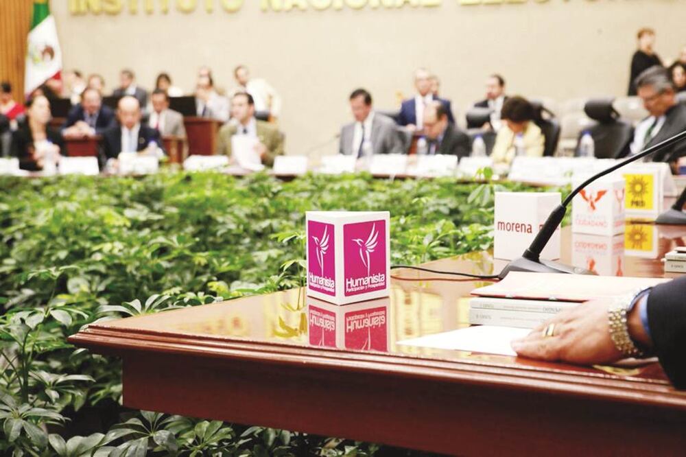 El Consejo General del INE resolvió ayer 33 quejas interpuestas ante la autoridad electoral sobre  origen y aplicación de recursos derivados del financiamiento de los partidos; 28 fueron desechadas. Foto Archivo/EL UNIVERSAL