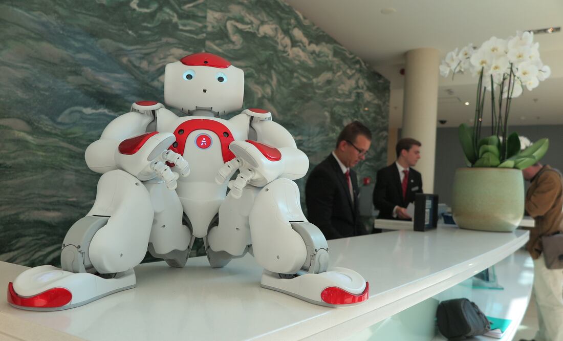 Robot Mario, que puede atender a los huéspedes del hotel Marriott de Gante. (Foto: Rudy Tollenaere)